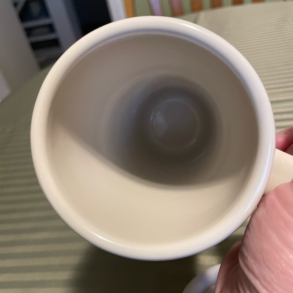 Longaberger  Travel Mug with Christmas Holly around it - Picture 8 of 11